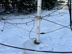 Ljusslingor på flaggstångskrans